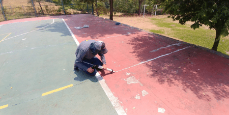 RECONSTRUCCIÓN Y RESANE DE JUNTAS DE DILATACIÓN PARA PLACAS EN MOVIMIENTO.